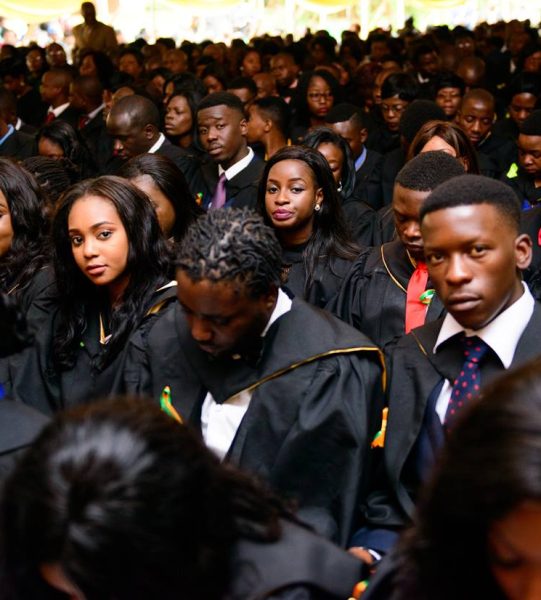 AU-graduation-2017-13-wide-shot-3000
